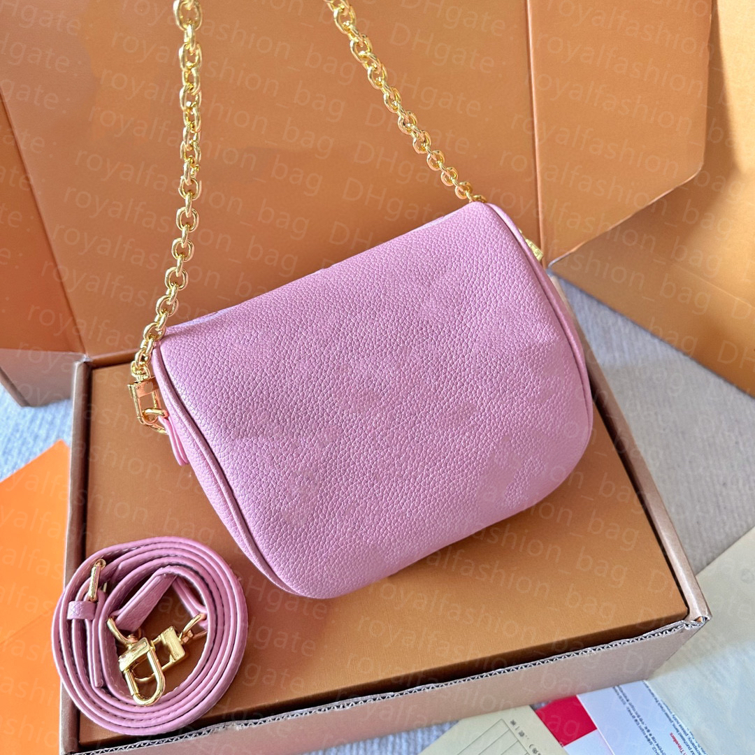 Цепная сумка для модного шоу стиль женщин маленькая квадратная сумка роскошная сумка для плеча открытие мини -дизайнерской сумки