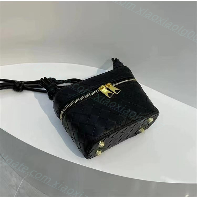 2021 Luxurys Designers Top quality Shoulders bag Cow Leather crossbody Weaving process clutch totes evening bag Handbag Women's men handbags purse wallet wholesale