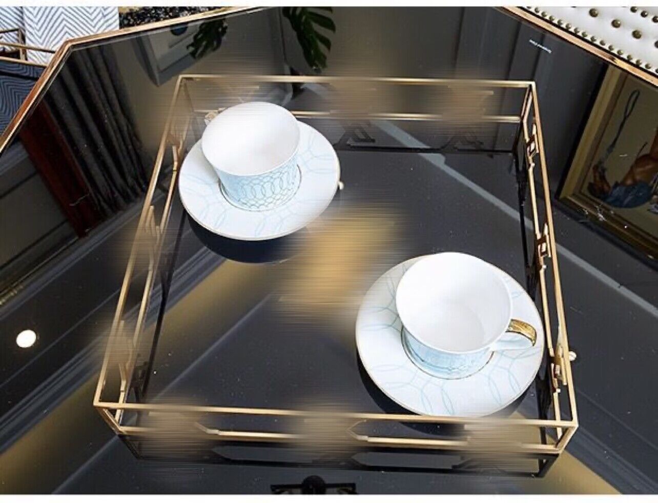 Lyxdesigner Vagn Letter Printing Mönster Tray Plate Hem Dekorativa plattor Högkvalitativ metall och glasmaterial för restauranglobby Studie Hemma accenter