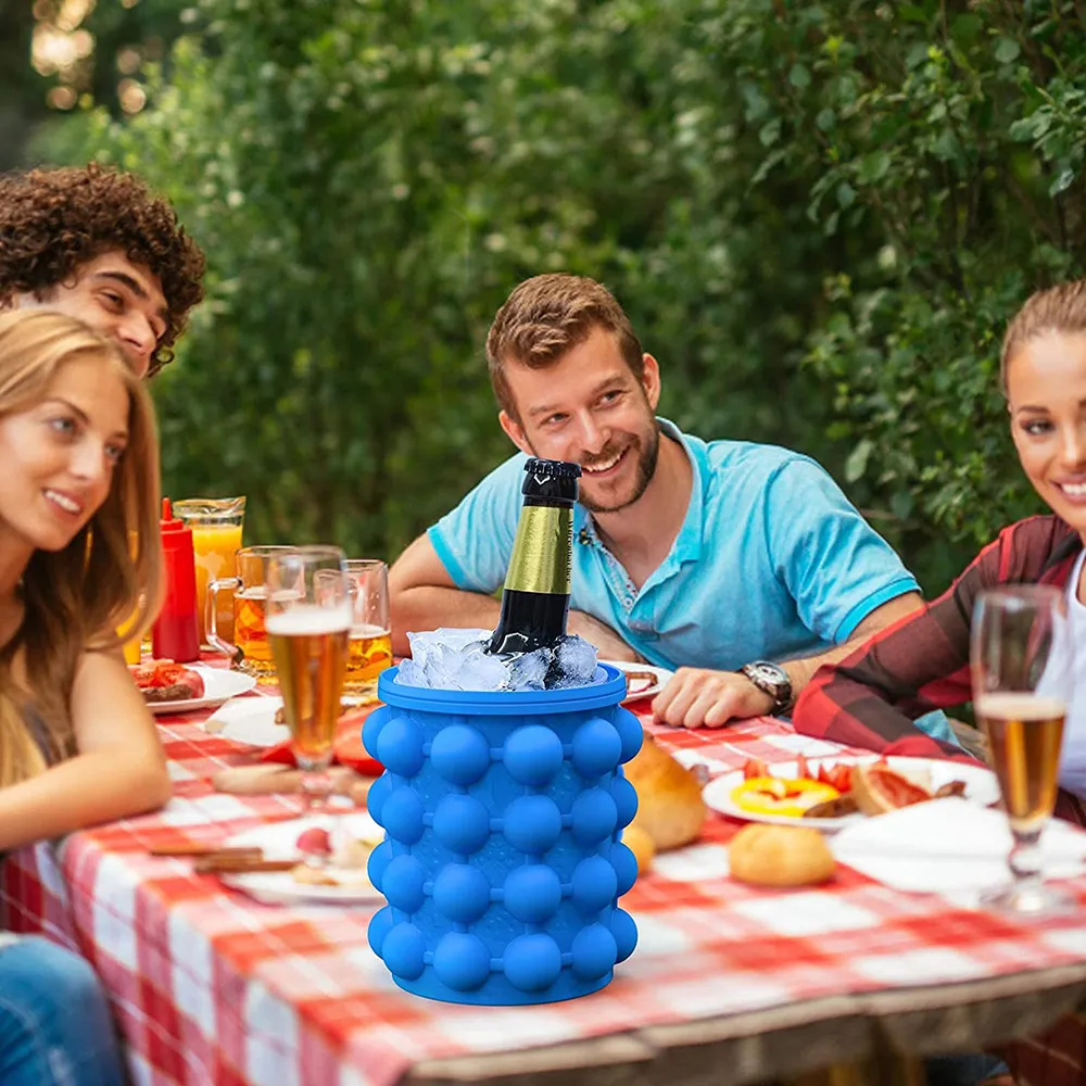 Küchen-Eiswürfelbereiter aus Silikon, 2-in-1-Eiswürfelform, Tabletts für gefrorene Whiskey-Cocktail-Getränke