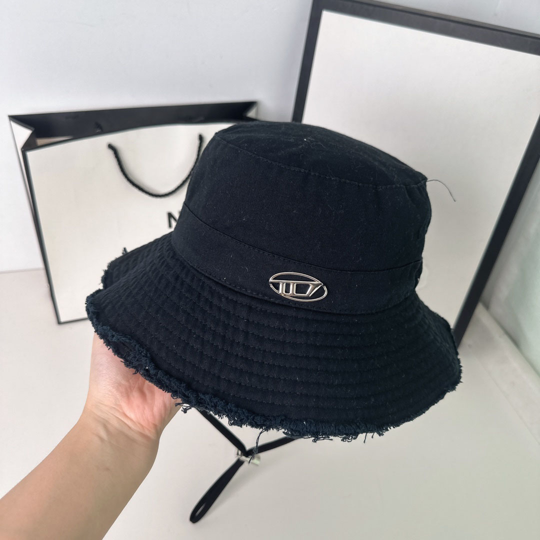 Women's summer candy color designer Bucket hat holiday travel metal letter print sunshade sunscreen Wide Brim Hats