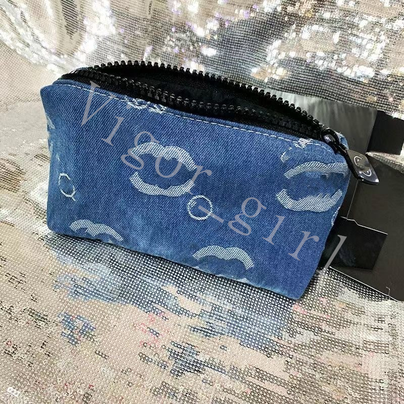 Brand Cosmetic Bags For Girl Makeup Wash Bag Klein Blue Letter Print Ins Bags Zipper Style Lady Beauty Makeup Purse Can Put Blush Mirror Brush Eyeshadow In It Designers