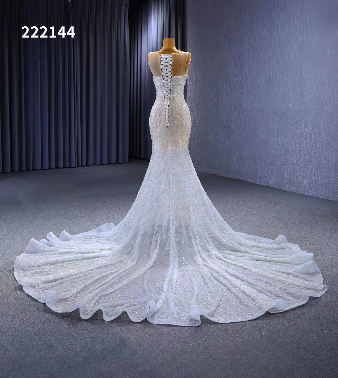 Robe de mariée moderne Blanc Sirène à paillettes à paillettes de sol sans manches SM222144