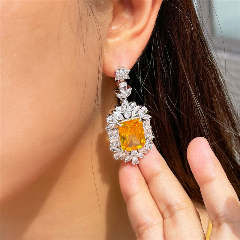 Charm Vintage Yellow Diamond Earring Ontwerper voor Woman Party AAA Kubieke Zirconia Zuid-Amerikaanse Koper Lange Womens Wed Long Dangle Oorbellen Mode-sieraden Cadeau