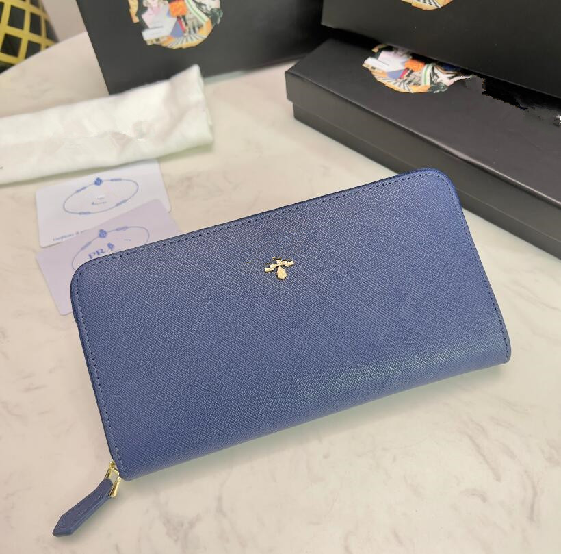 Designer Bags Women Short Wallets Leather Metal Triangle Flip Coin Purses Card Holders Bags Ladies Clutch Bags Zipper Pocket Long Wallet Female Storage Purses