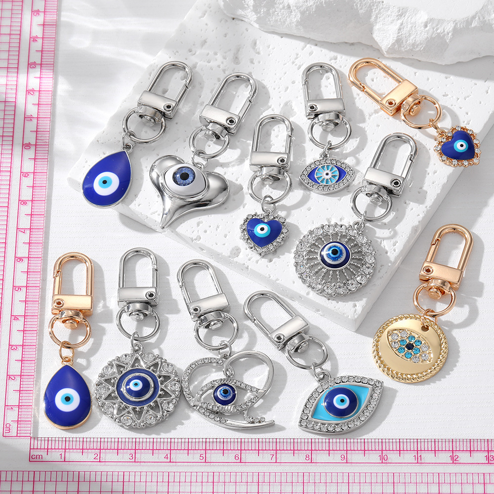 Creative Devil 's Eye Keychain Pendant Multi Styles Blue Evil Alloy Heart Sahpe Bag Car Keychains 보석 선물