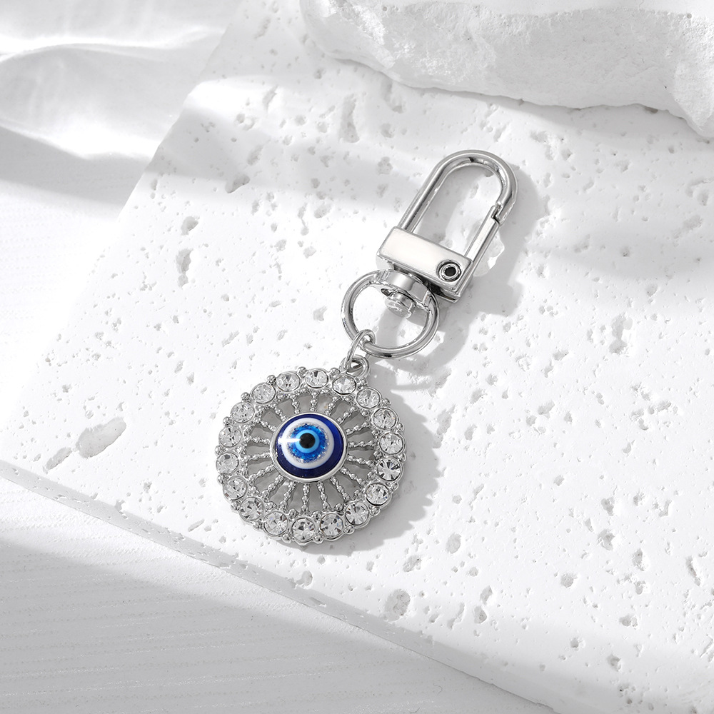 Creative Devil 's Eye Keychain Pendant Multi Styles Blue Evil Alloy Heart Sahpe Bag Car Keychains 보석 선물