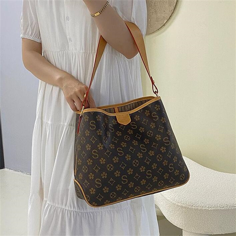 New Luxurys Women Women Bag Bag Classic Designers Fashion Women Bag Bags Counter Bags Lady Totes Hand Handbags Counter Bag