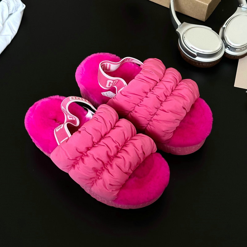 Tasarımcı Fluffy Slipper Avustralya Platform Terlik UG Sandal Yün Ayakkabıları Koyun Derisi Kürk Redl Deri Klasik Marka Sırık 10a Dışında Kadınlar