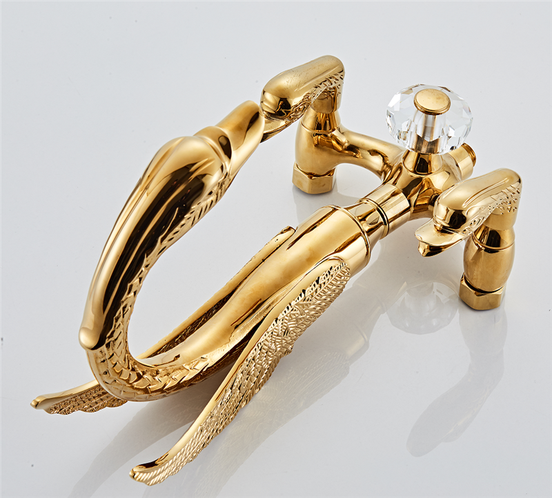 Gold BathTub Faucet Floor Stand Swan Bathtub Mixer 360 graders rotationspip med handskårhuvudbadblandare dusch