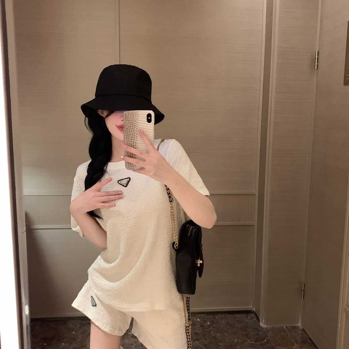 Summer ladies casual loose full star short-sleeved shorts set, acetate fiber soft and light, breathable and quick drying, loose casual everyday everything.