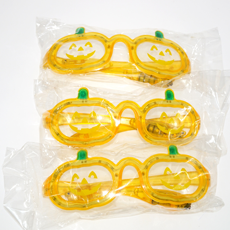 ハロウィーンLEDカボチャのメガネはおもちゃのキッドハロウィーンラミナスグラスフェスティバルバーの装飾を照らします
