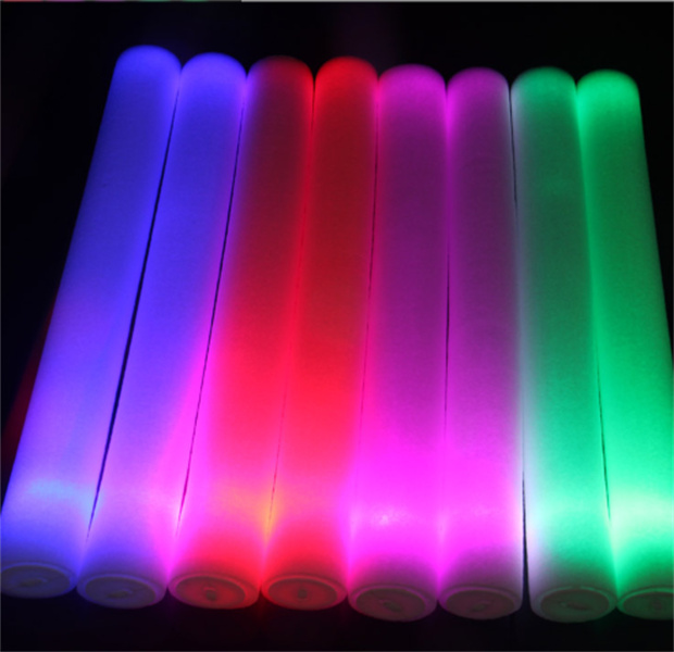 Inne imprezy imprezowe dostarcza białe światło Glow Sticks LED Floam Piod Batony Flashing Efekt w ciemnym przyczynieniu ślubnym JL1680