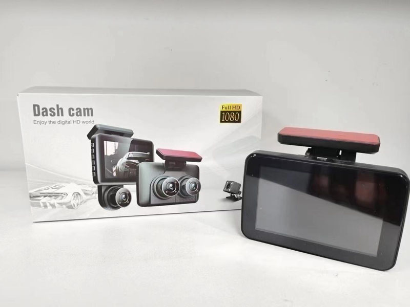 CAR DVR 4.0 بوصة شاشة مسجل سيارة 3 Way HD IR الرؤية الليلية المحسنة الإصدار 1080P ثلاث عدسة مسجل Vedio Y18