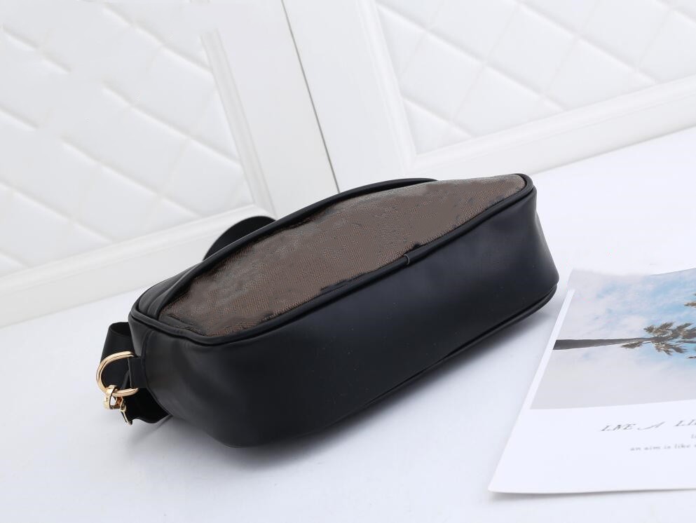 Trendy Message Bag for Men Leather Business Commuting Designer Purse Wallet Shoulder Bag Women Man Practical Outdoor Storage Bags