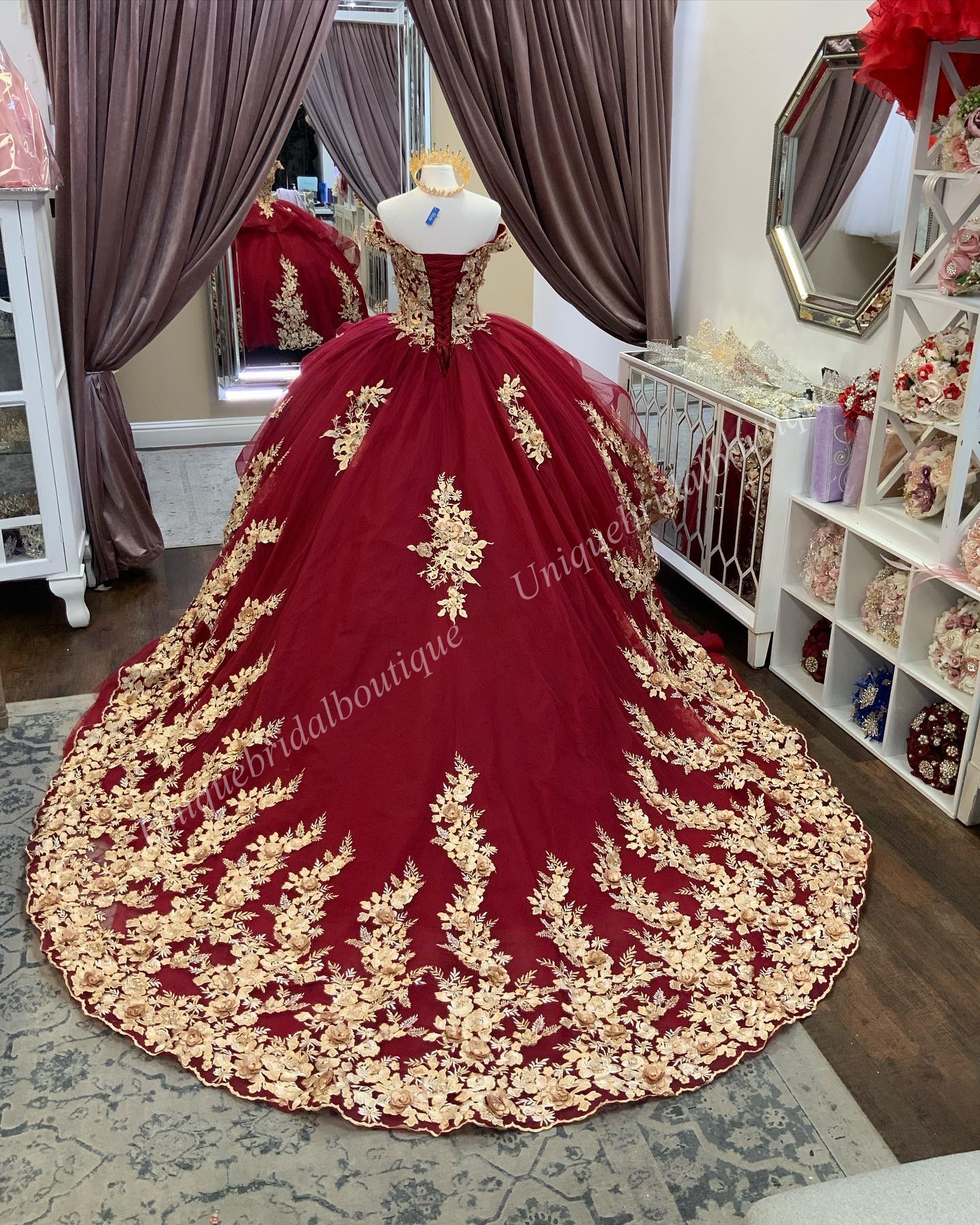 Rouge / Or Quinceanera Robe 2024 Dentelle Appliques Charro Mexicain Coing Doux 15/16 Robe De Fête D'anniversaire pour 15e Fille De Bal robe de 15 ans Corset Off-the-Shoulder