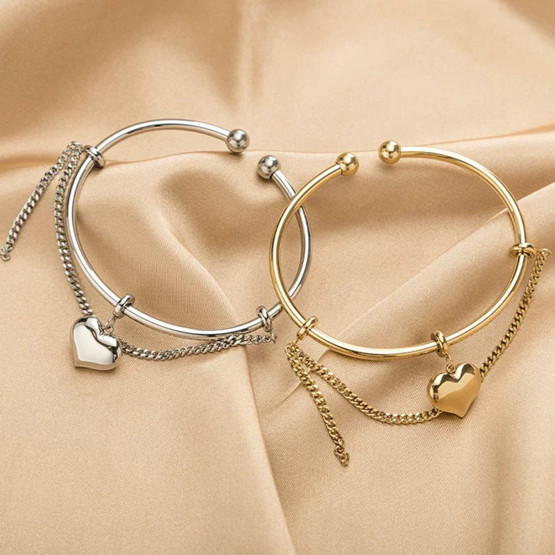 polsino da donna Bracciale con ciondolo d'amore personalizzato Catena con nappa femminile Bracciale in acciaio al titanio morbido aperto come regalo di Natale le nozze hipl977