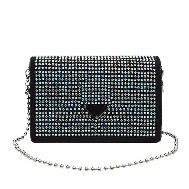 2023 Fabrik Direktförsäljning Högkvalitativ vatten Diamond Kvinnor Small Square Spring/Summer New Chain Shoulder Lipstick hörlurar Mini Crossbody Bag