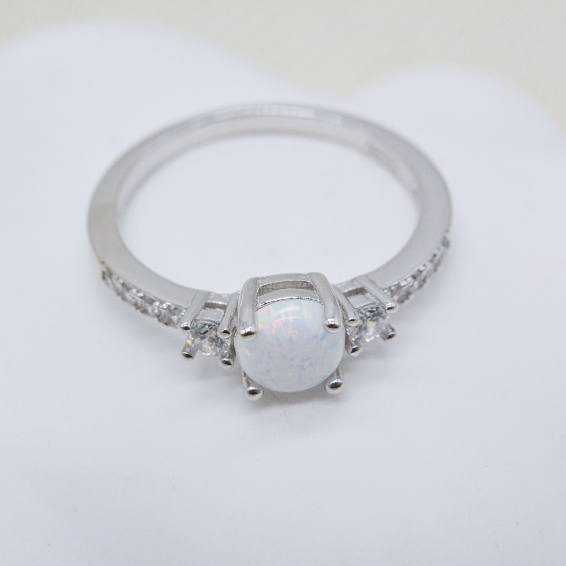 الجنيه الاسترليني S925 White Australian Gem Round Double Layer Fine Ring Jewelry عالية الجودة رائعة خاتم المرأة الفاخرة الفاخرة