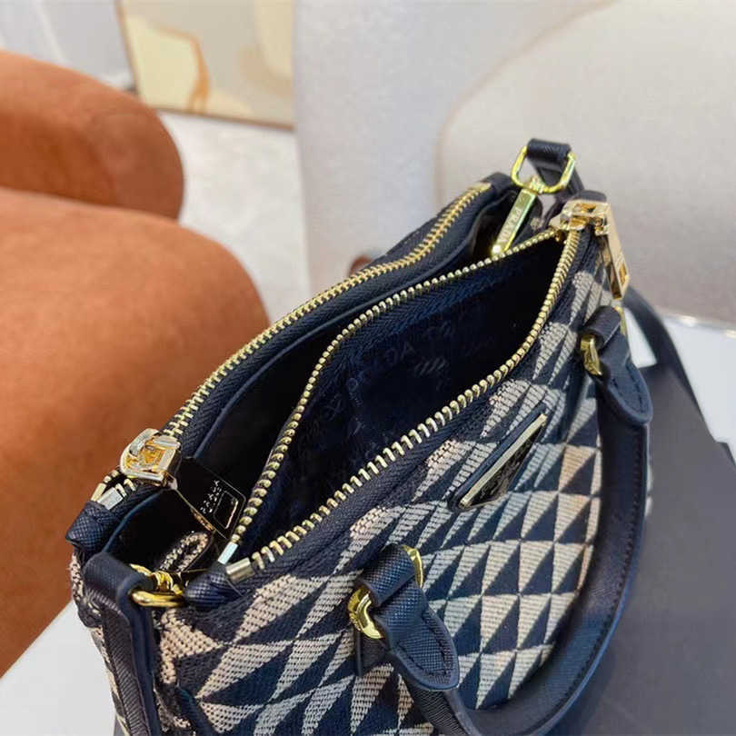 New Luxury 2023 Factory direct sales high quality Original Standard 1 Genuine Galleria Series Killer Inverted Triangle Handbag Single Shoulder Women's Bag