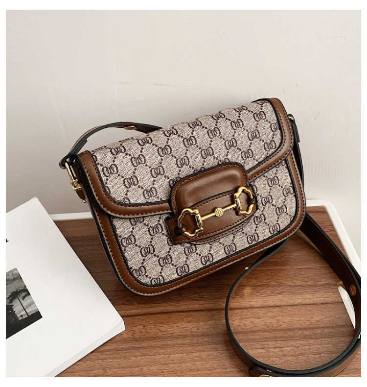 2024 New Designer women's crossbody shoulder Xiao Zhan's of the same style Women 2022's armpit Small and versatile one diagonal saddle bag