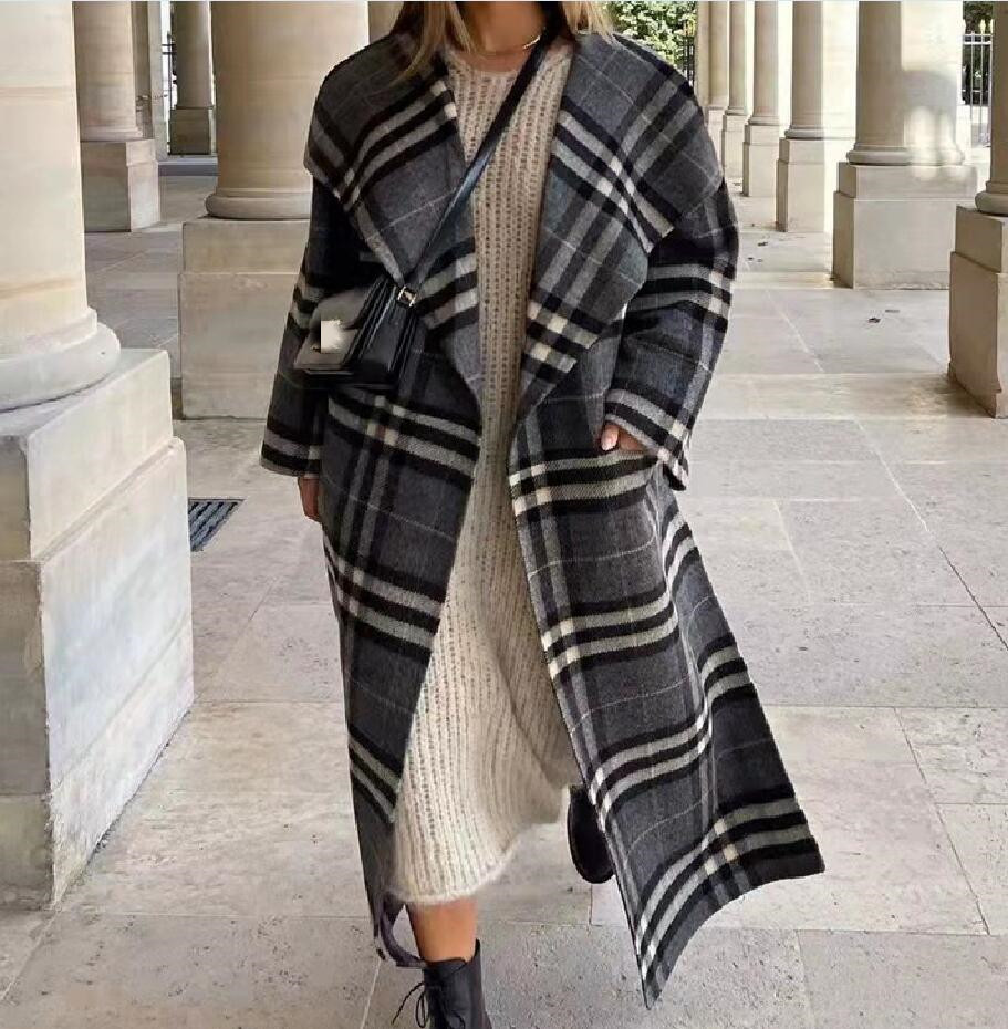 Tote/Me Silhouette Side Slit Wool Lapel Plaid Plaid Medium Length Coat