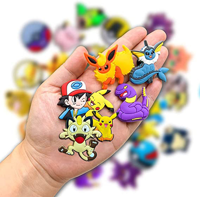 CAIXA DE TELEFONE DIY POKEMON Charms Série POKEMON Furo Capa de telefone Decoração Presente Pequeno Ornamento para Celular Mais Recente Capa