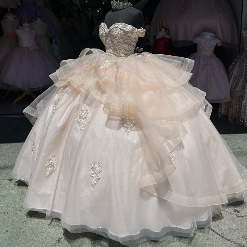 Helles Champagner-glänzendes Quinceanera-Kleid für 15 Jahre, 2024, Blumenapplikationen, Mädchen-Festzug-Kleid, rückenfrei, süße 16-Abschlussball-Kleider