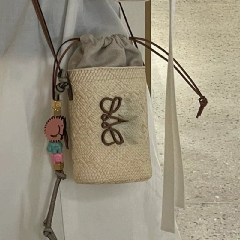 트렌디 한 레이디의 토트 기하학적 아플리케 프렌치 밀짚 가방 손으로 직조 버킷 가방 어깨 크로스 바디 백