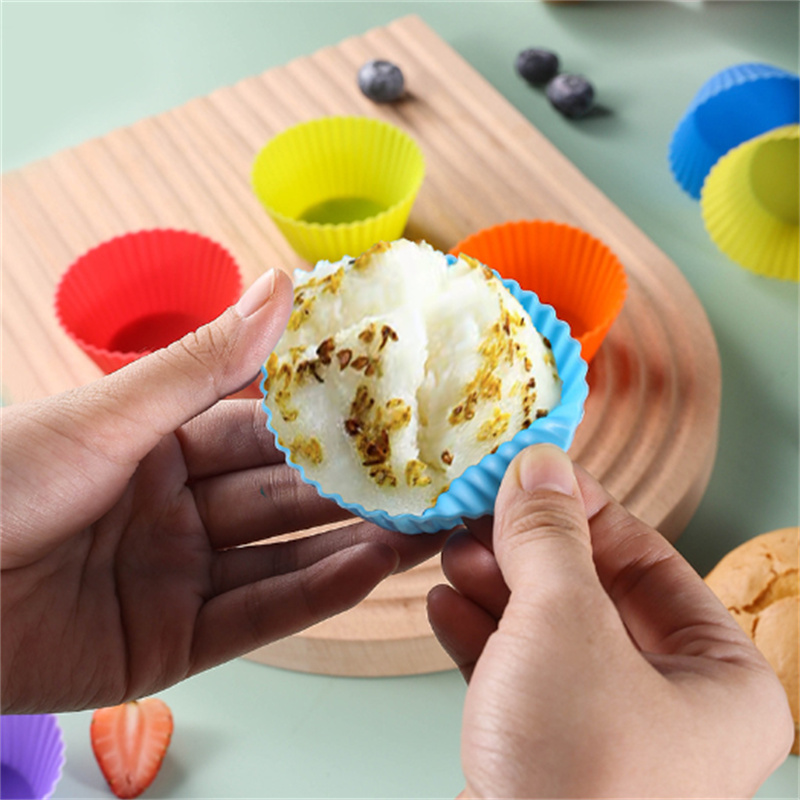 Sile Muffin Cupcake Stampi 7cm Colorful Cake Cup Mold Case Bakeware Maker Baking Mold sport JL1718