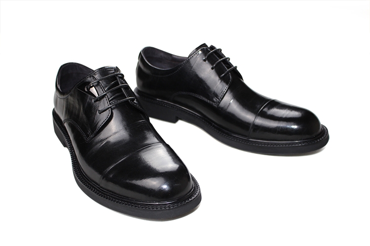 Leren schoenen heren zakelijke formele kleding 2023 zomer nieuwe ademende all-match casual Britse stijl dagelijkse schoenen