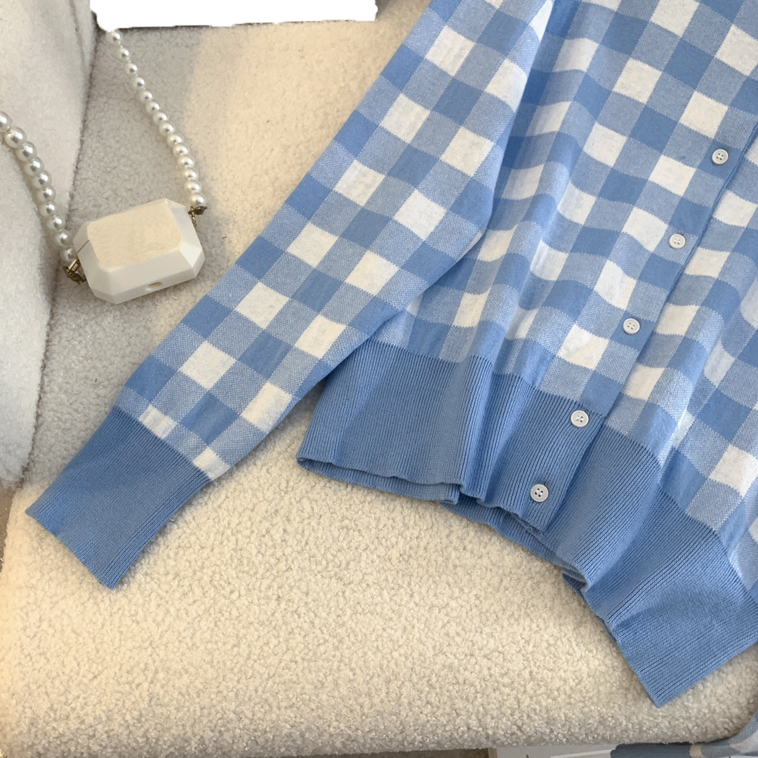 Créateurs de mode femmes tricots pull à manches courtes cardigan pull lettre jacquard cardigan confortable TOP vêtements de créateurs femmes col rond bleu ciel rose