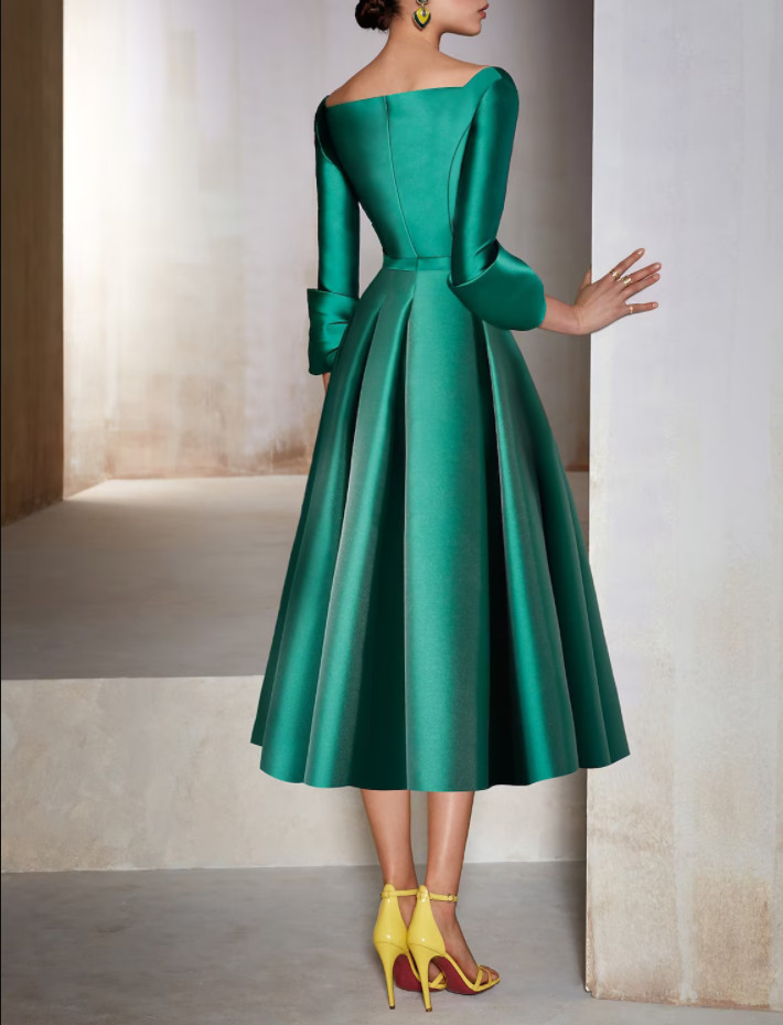 Elegant Short Green Satin Mother of the Bride Dress A-Line V-Neck Pleats Godmother Dresses Formal Party Gown Pleats La madre del vestido de novia Women Dresses