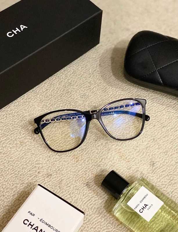 Montature occhiali da sole Designer New Knitted Cat's Eye Chain Plain Face Large Black Frame Glasses Plate Miopia Blue Light Resistant Female 4WNC