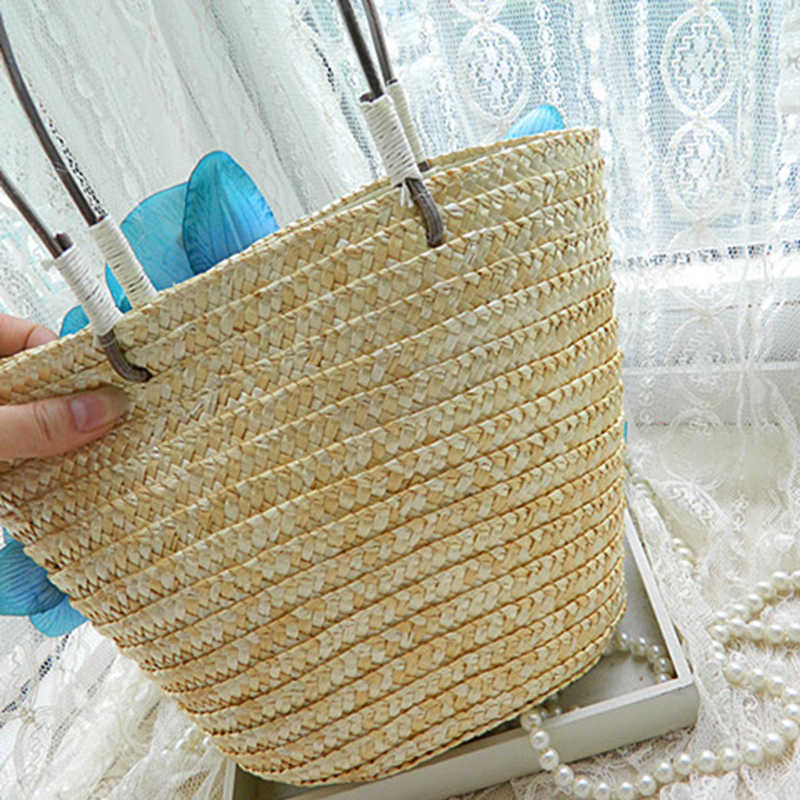 2021 Ny handstickad Flower Beach Straw Bag Holiday Shoulder Bag Casual Artificial Flower Pearl Tygväskor Liten kapacitet 230401