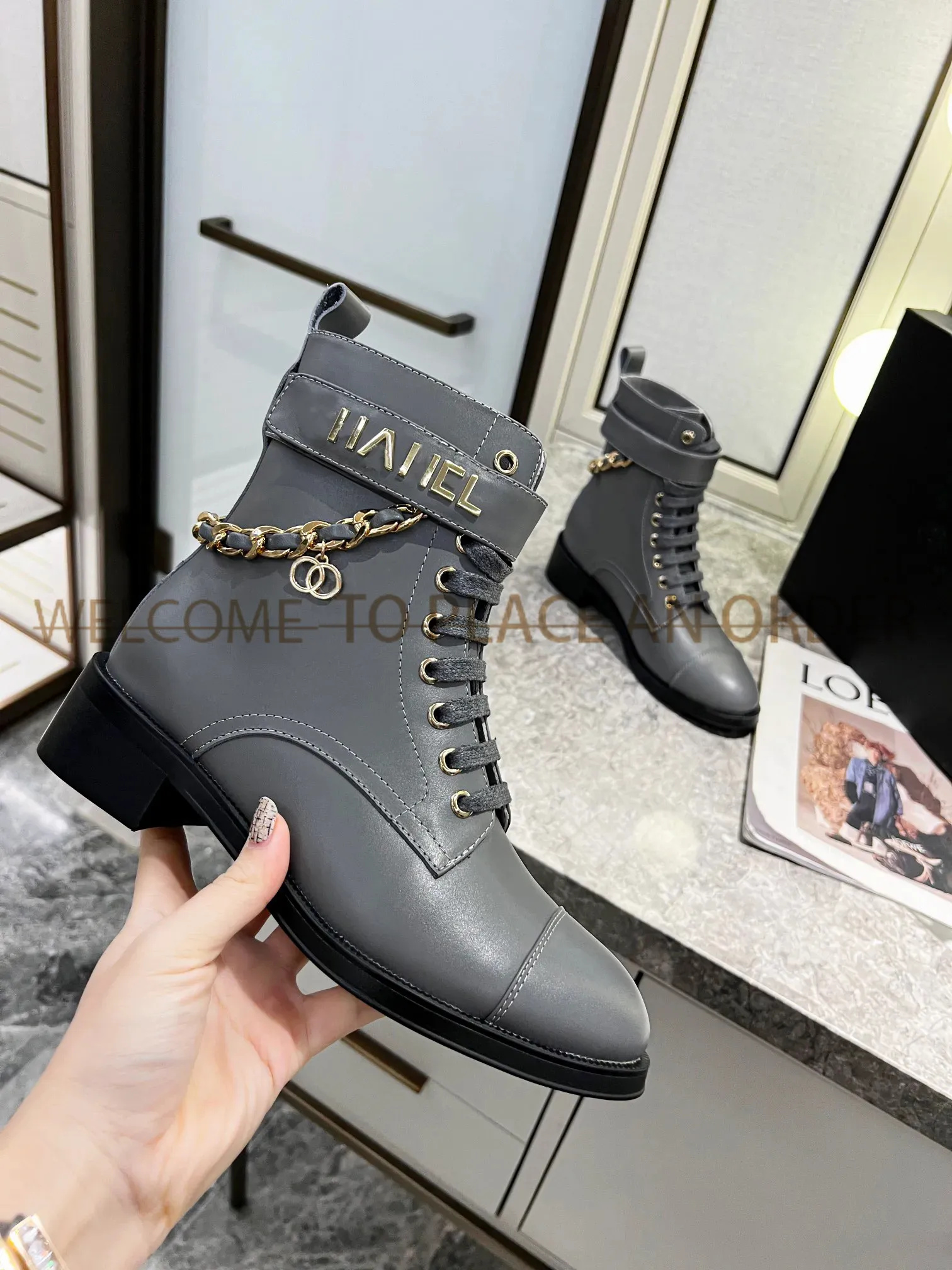 Designer Laarzen Australisch modemerk Luxe lederen laarzen Kettingrits Dikke hak Platte laarzen Zwart Wit Professionele leren laarzen Martin Boots