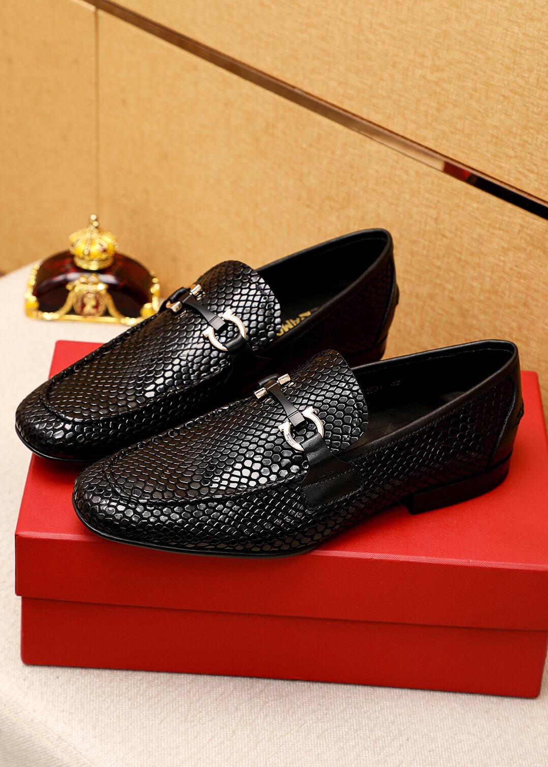 2023 Mens Frade Shoes Casual Slip на дизайнерской туфли мужской бренд Brogue Party Business Flats Chaussure Homme размер 38-45