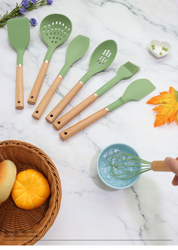 Nouveaux ustensiles de cuisine 13 pièces ensemble d'ustensiles de cuisine en silicone résistant à la chaleur antiadhésif grattoir spatule cuillère écumoire louche outils de cuisson avec support