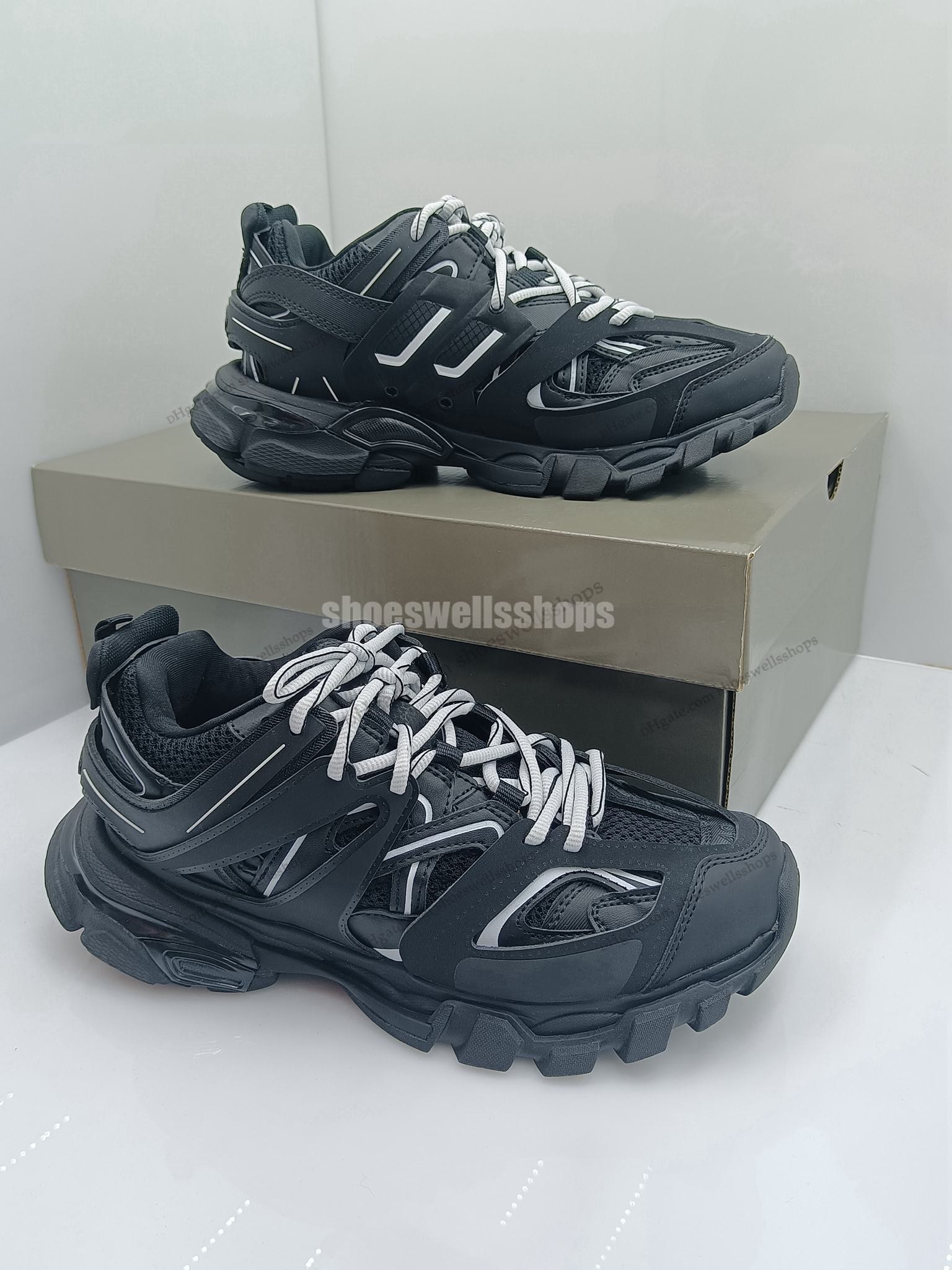 حذاء رياضي من Balenciagas ذو نعل سميك حذاء رياضي من Balenciagas وردي وأزرق وأخضر نايلون مطبوع كلاسيكي باريس تراك 3.0 18Ss Og للرجال والنساء حذاء رياضي من الجلد الأسود