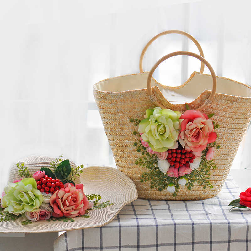 Handmade Floral Straw Bag Women Red Berry Pattern Handbag With Zipper Hasp 2021 New Beach Handbag With Wood Round Handle 230401