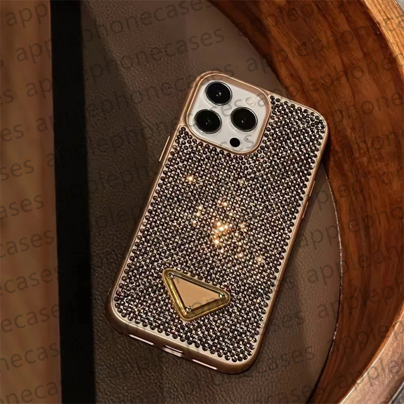 Luxury Glitter Phone Case Designer iPhone fodral för iPhone 15 Pro Max Case Apple iPhone 14 Pro 13 12 Bling Sparkling Rhinestone Diamond Jeweled Triangle P Women Cover