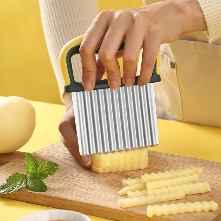 150 st rostfritt stål Vegetabiliska verktyg Handhållna franska stekskärare Vegetabilisk potatischiplök Slicer Wavy Crinkle Cutter med vågformkniv Kniv