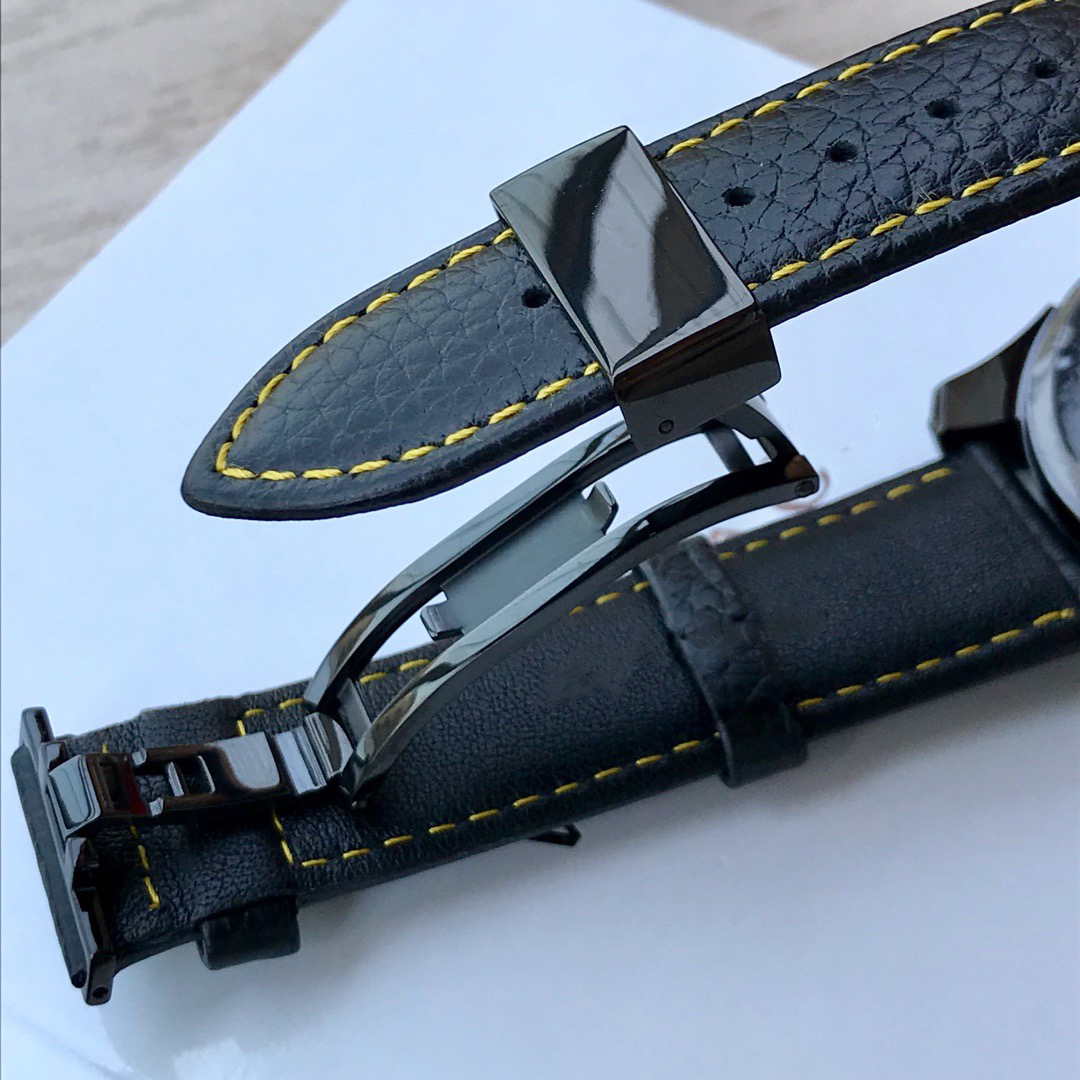 Modieuze herenkwarts Watch 43mm zilveren wijzerplaat met behulp van de originele geïmporteerde Super Movement Multifunctionele elektronische sport Sapphire Mirror Designer Watch