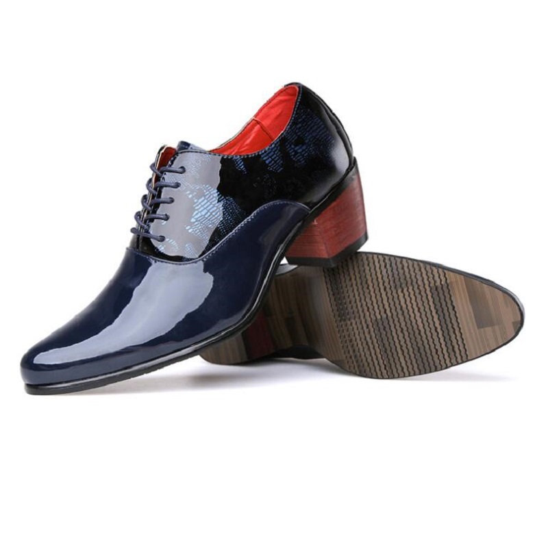 Men Dress Shoes Fashion Patent Leather Men Formal Shoes 2023 Luxe zakelijk Kantoor Weding schoeisel mannen Hoge hakken schoenen D2H9