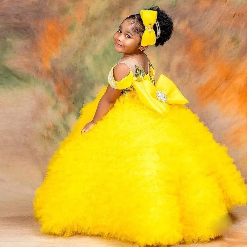 Güzel sarı balo elbisesi çiçek kız elbise şeffaf boyun balo elbisesi çocuklar doğum günü boncuklu papyon yürümeye