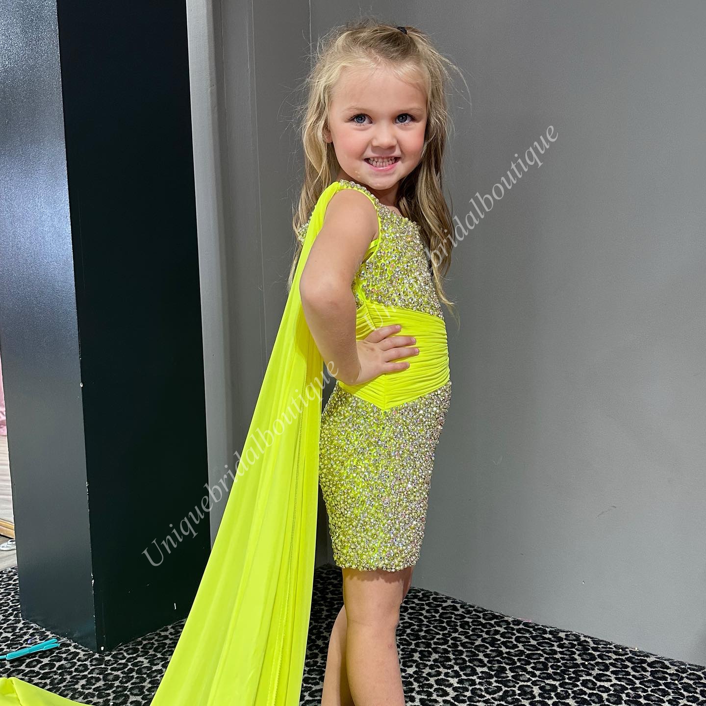 Mädchen-Festzug-Kleid, Strampler, Overall, 2024, Chiffon-Umhang, Kristallstein, formelles Partykleid für Kleinkinder, Geburtstag, Kleinkind, Teenager, Fun-Fashion, Runway, Hot Pink, Blau, One-Shoulder