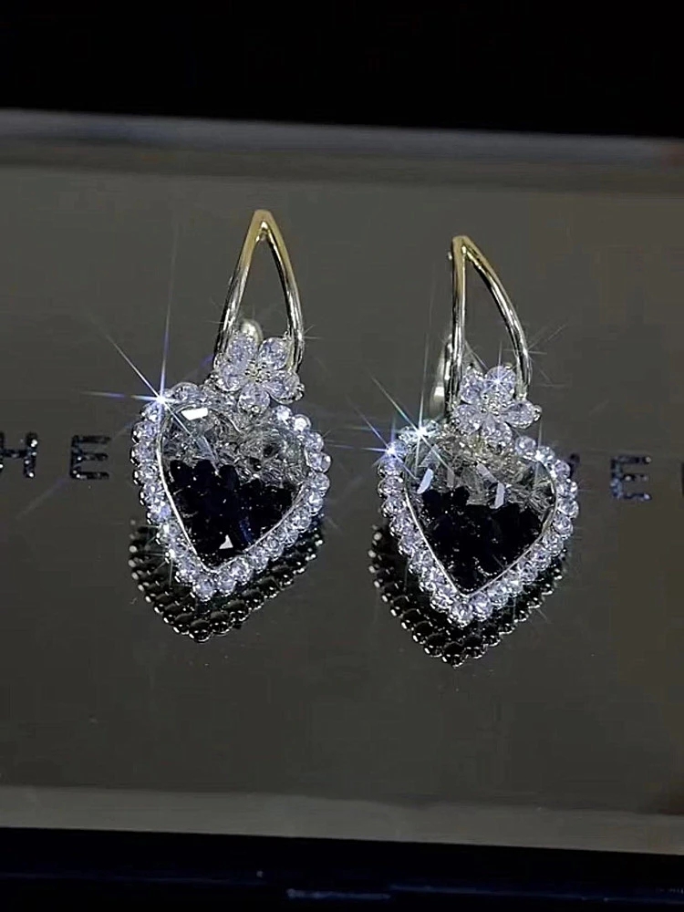 Dangle Lustre 2023 New Vintage Brillant Noir Cristal Amour Coeur Boucles D'oreilles Femmes Personnalité Mode Boucles D'oreilles Bijoux De Mariage Cadeau D'anniversaire