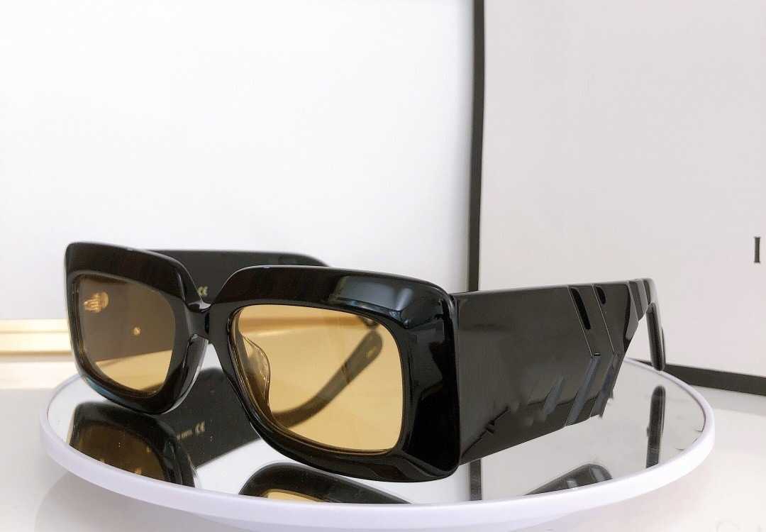 2023 Ny lyxdesigner G Family's New Plate Small Box Women's Classic 0811s Fashion TB samma stil solglasögon