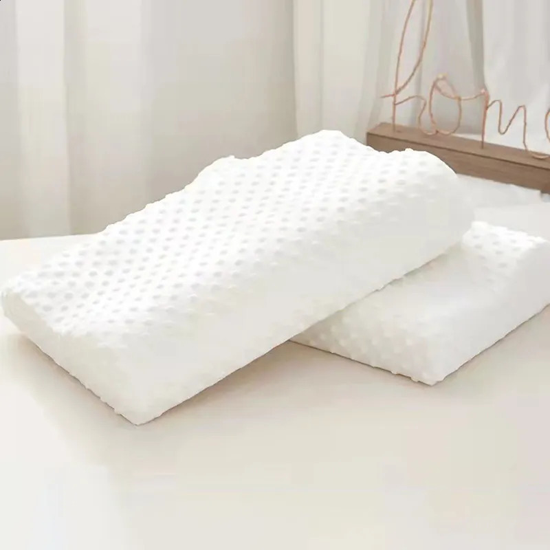 Travesseiro Dormir Látex Memória Cervical Massagem Travesseiros Natural Ortopédico Home Supplies Substituição com Capa 231102
