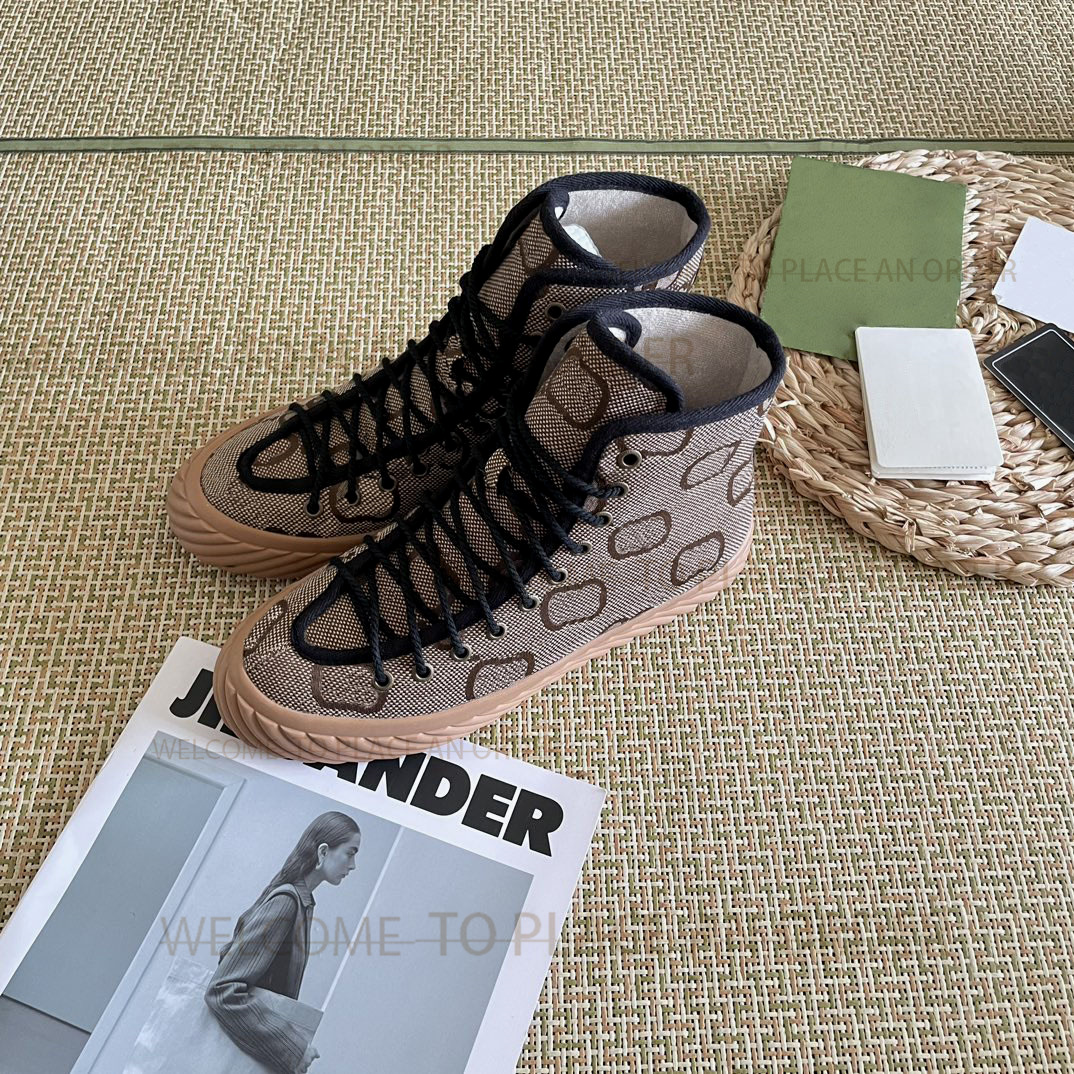 Designer Laarzen Luxe Laarzen Heren Dames Dikke Zool Comfort Reliëf Lakleer Merk Laarzen Modemerk Outdoor Sneakers Wandelschoenen